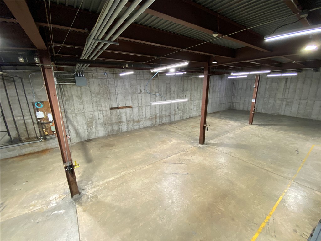 Fayetteville Outlots - Commercial Lease