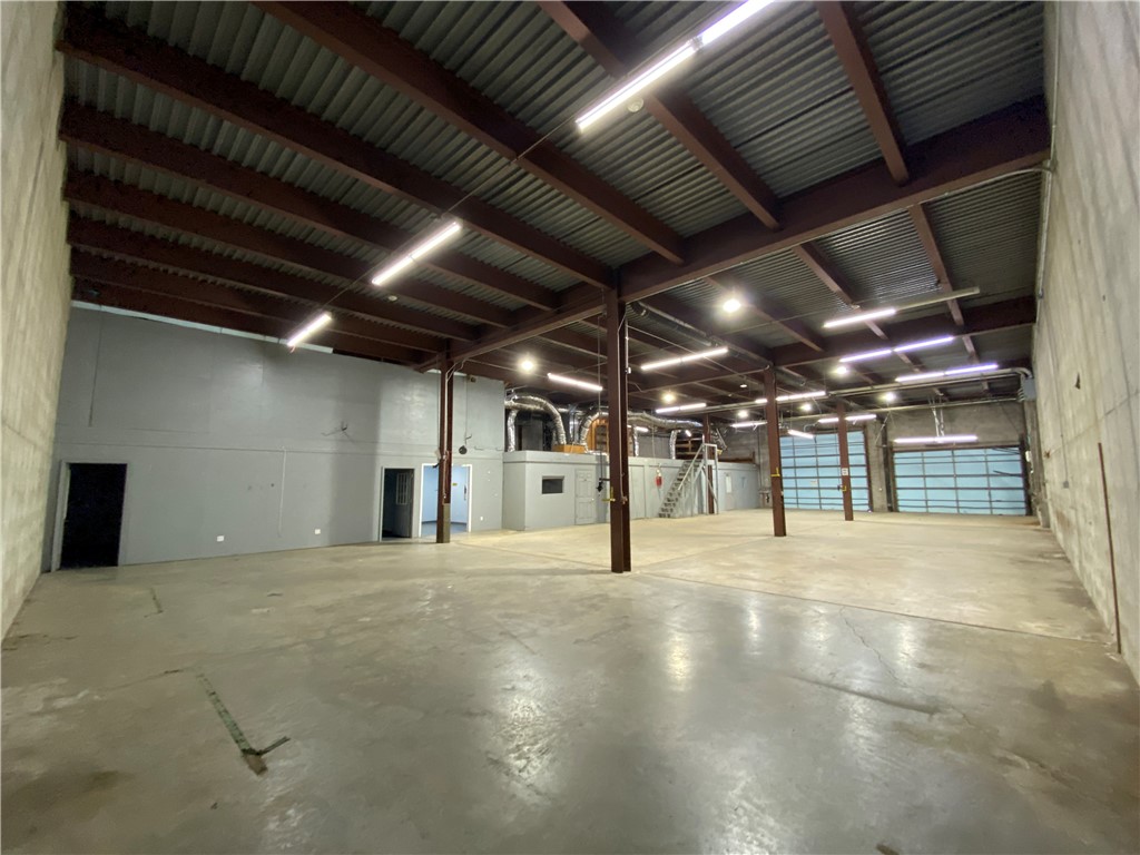 Fayetteville Outlots - Commercial Lease