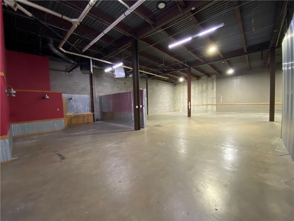 Fayetteville Outlots - Commercial Lease