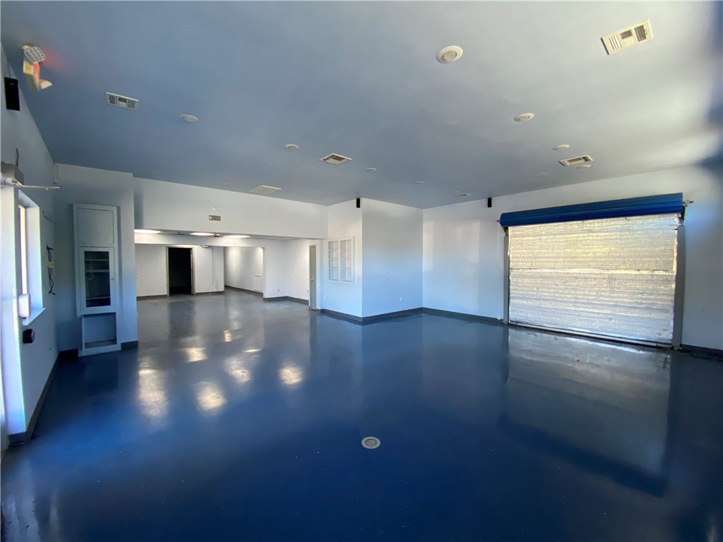 Fayetteville Outlots - Commercial Lease