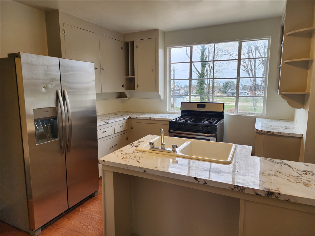 B F Sikes Add Rogers - Residential Lease