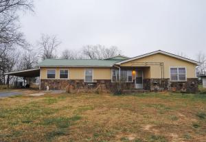 2 bedroom, 1 bath, 1804 sq. foot home. Spacious bargain located on the edge of the beautiful Arkansas Grand Canyon in the mountains of Newton County. Great garden spot with well and rural water, outbuildings, just a short distance from pavement.