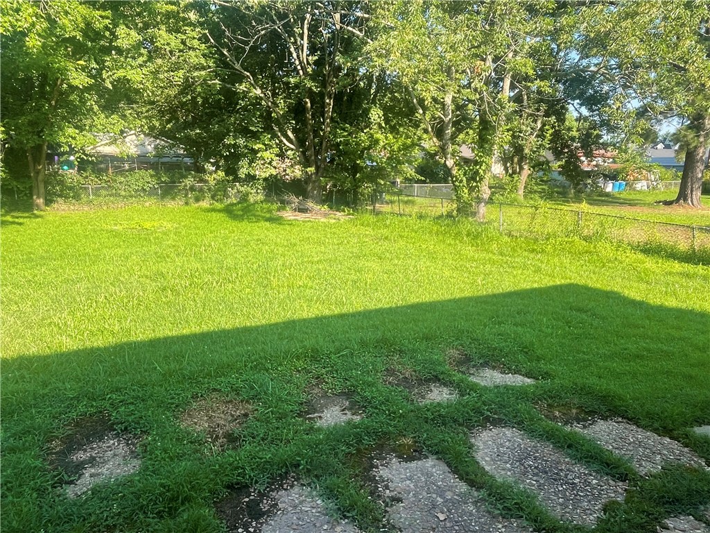 THOMPSON HEIGHTS - Residential