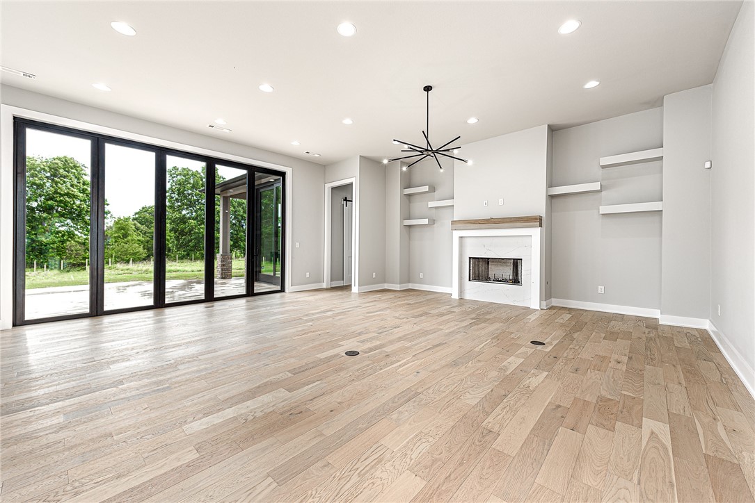 Averie Estates Cave Spgs - Residential