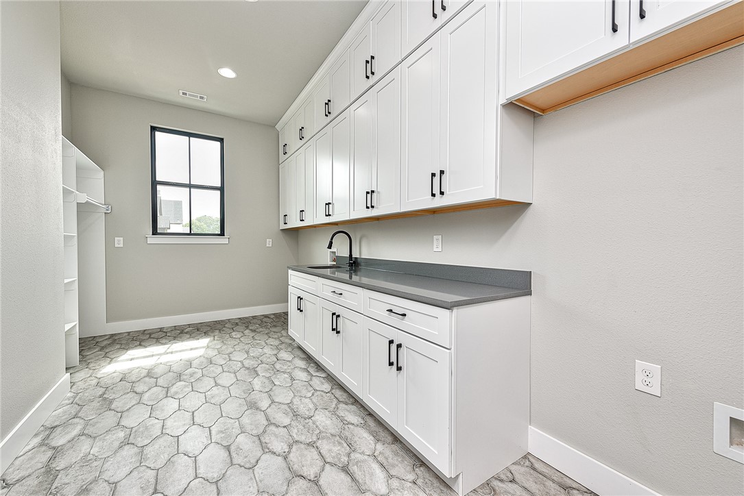 Averie Estates Cave Spgs - Residential