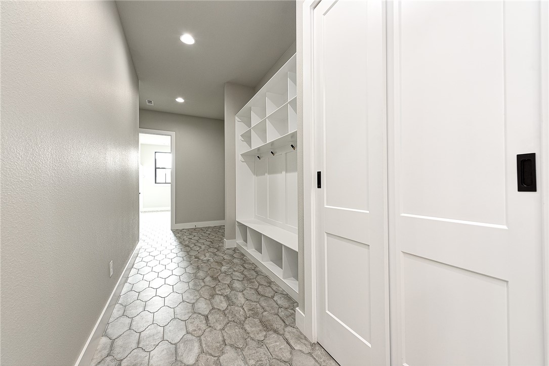 Averie Estates Cave Spgs - Residential