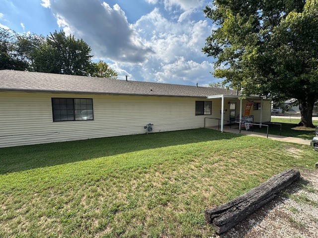 This 3,200 sq. ft. commercial building at 202 S Thorne Avenue in Green Forest, Arkansas, is a prime income-producing property with a lease in place through August 2026. Currently operating as a daycare, it provides immediate, consistent rental income and offers potential for future use in a variety of commercial applications. The building includes a fenced backyard, adding secure outdoor space for multiple business types. Situated in the heart of Green Forest, this thriving small town in Carroll County is positioned along Highway 62 between Berryville and Harrison. Known for its welcoming community, agricultural heritage, and central location, Green Forest offers easy access to the Ozark Mountains, outdoor recreation, and nearby tourist destinations such as Eureka Springs and Branson, Missouri. This property is an excellent opportunity to invest in a well-maintained building with an established tenant in a growing and conveniently located community. Vacant lot on the south side of the commercial building included.