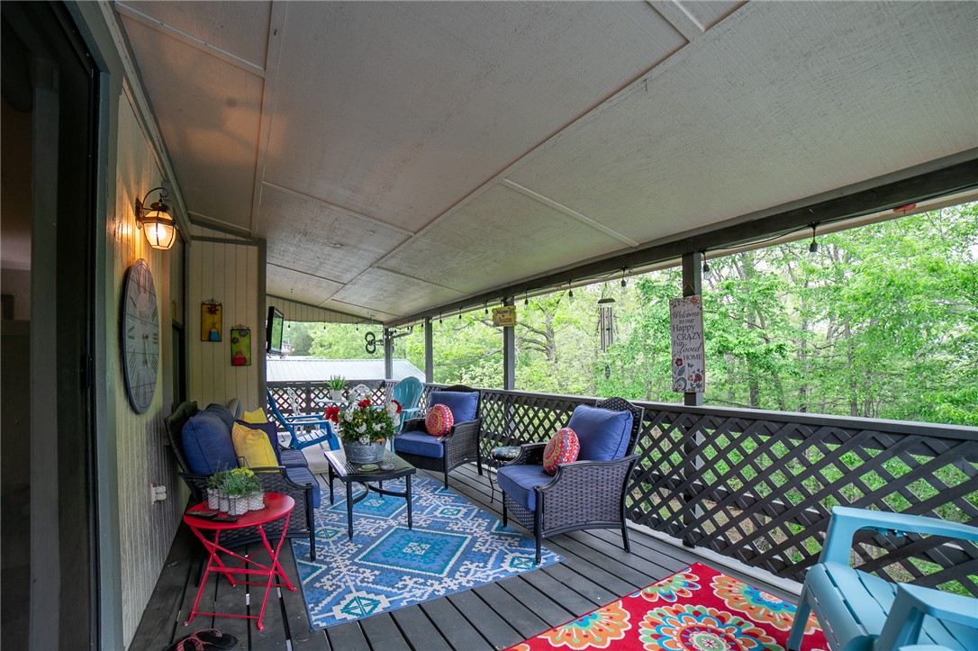 Twin Lakes Estate Rogers - Residential