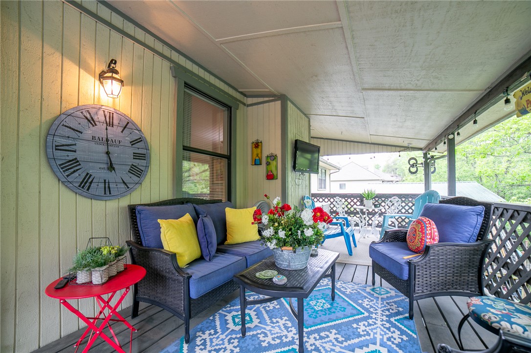 Twin Lakes Estate Rogers - Residential