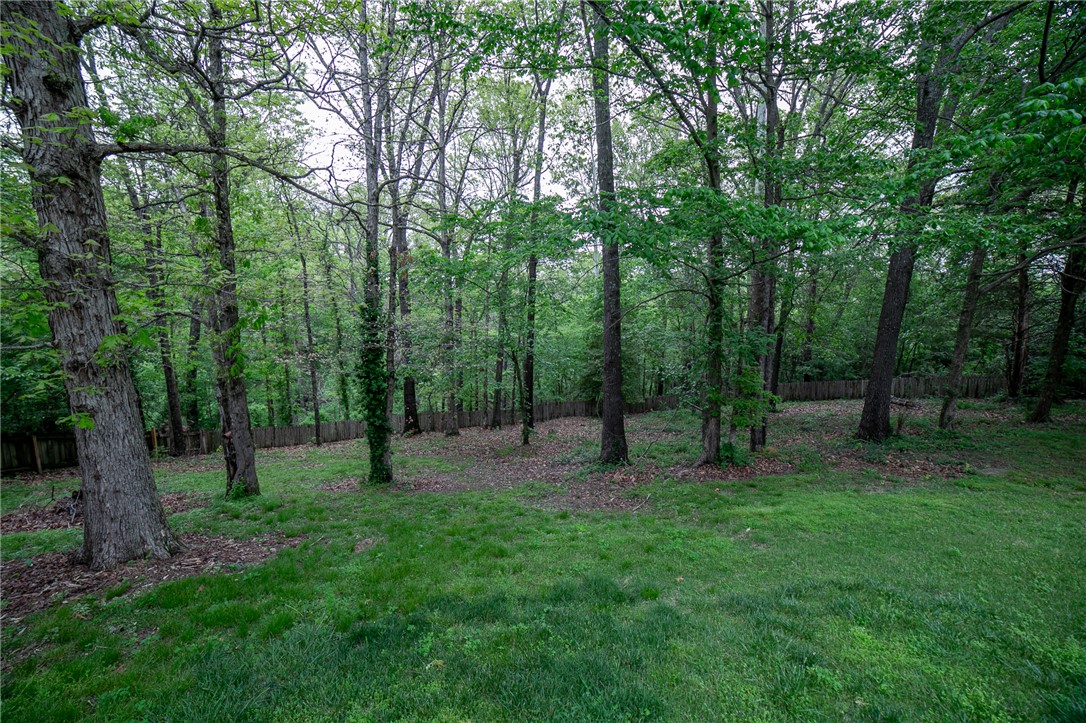 Twin Lakes Estate Rogers - Residential