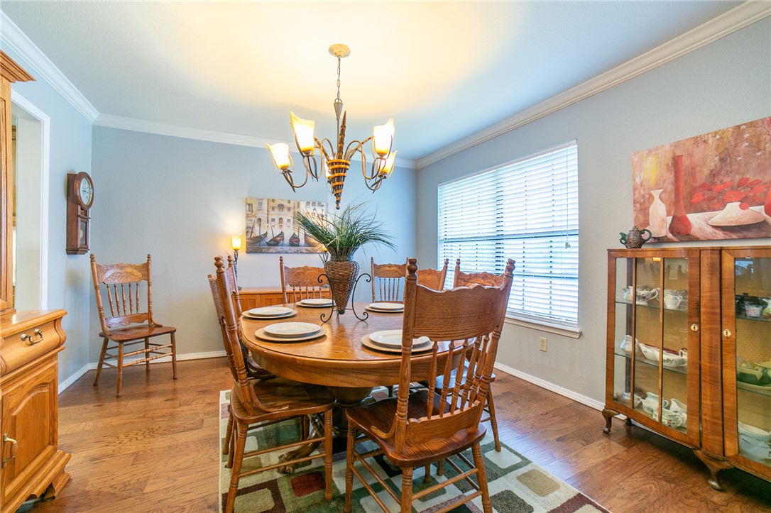 Twin Lakes Estate Rogers - Residential