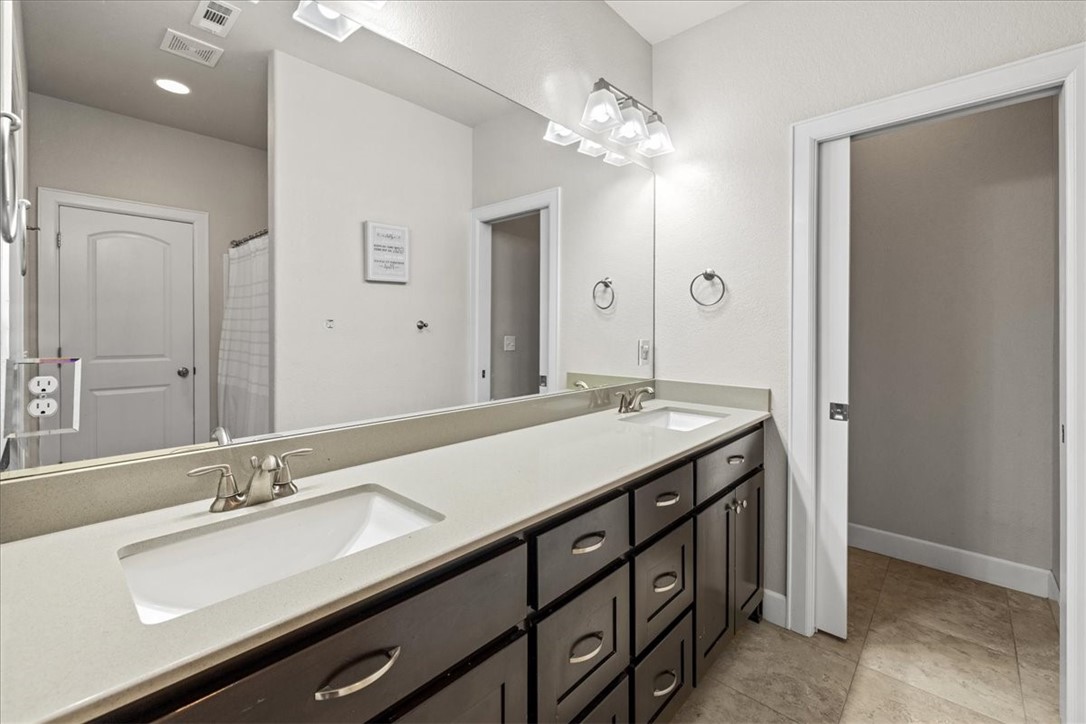 Shadow Valley Pud Ph Vii Rogers - Residential