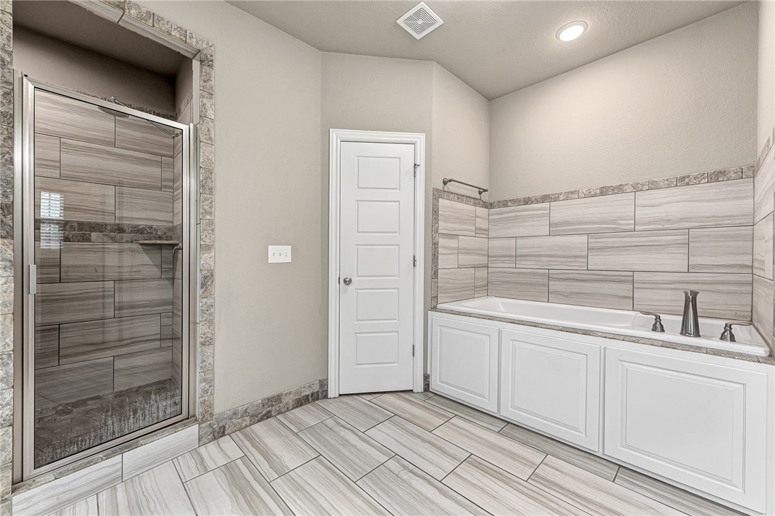 Liberty Bell North Rogers - Residential
