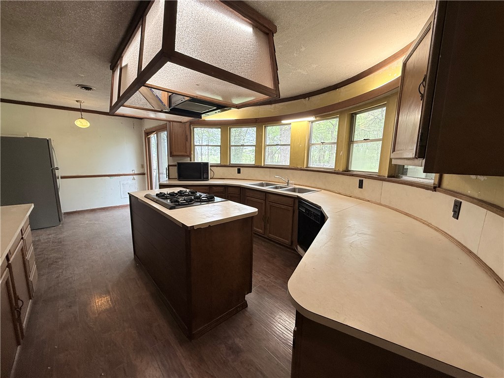 Country Living - Residential