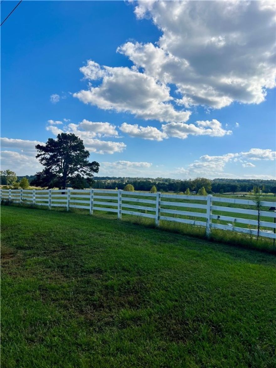 14 Acres with Stunning Mountain Views – Ideal for Horses or Your Dream Home!
Located at the corner of Highway 124 and Caballo Ranch Road, this prime piece of land offers easy access and high visibility. Currently set up for horses, the property features ample space for recreation, or future building site.