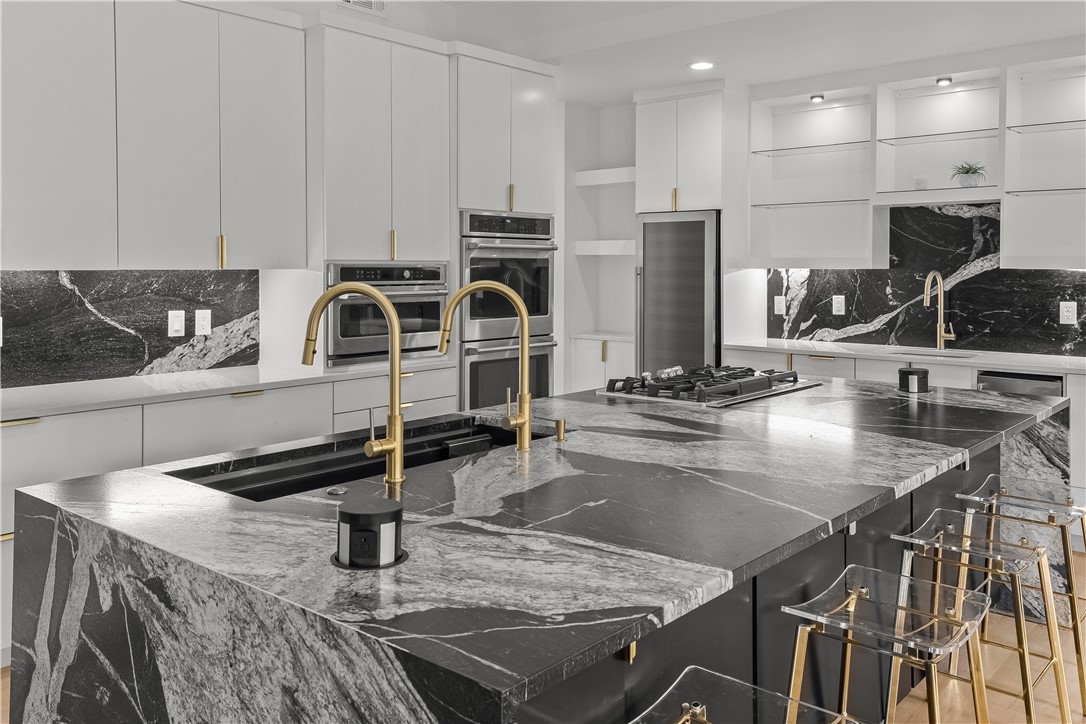 Pinnacle, Champions Golf & Cc Rogers - Residential