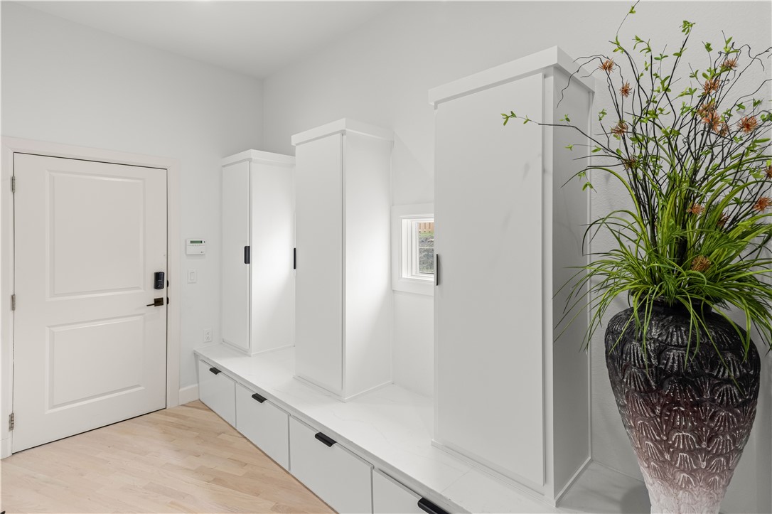 Pinnacle, Champions Golf & Cc Rogers - Residential