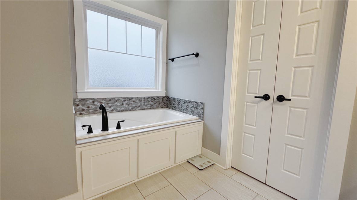 Hyde Park Cave Spgs - Residential Lease