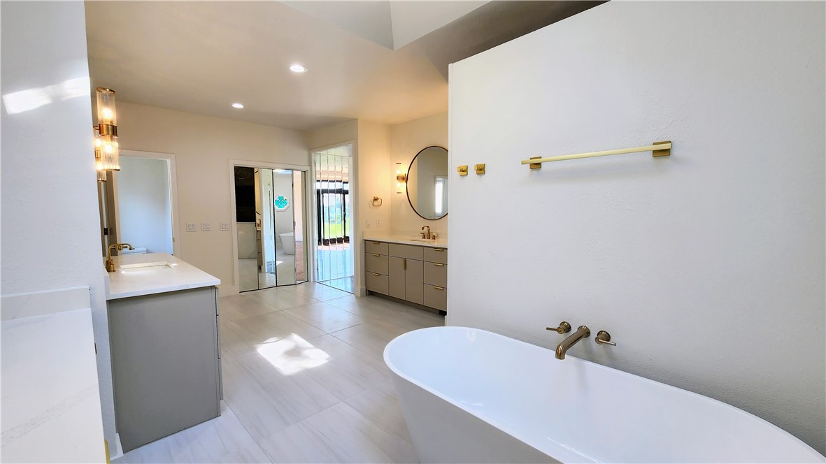 Pinnacle, Champions Golf & Cc Rogers - Residential