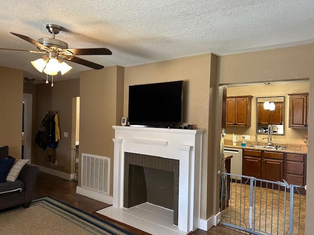 Harris Agricultural School Add - Residential