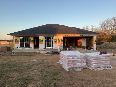 Photo of 172 Stella Court, Harrison, AR 72601 (MLS # 1331429)