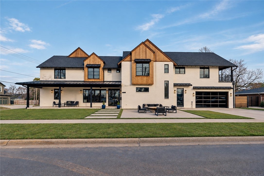 201 SW F Street