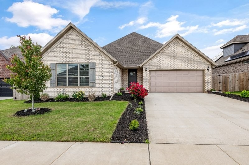 OSAGE HILLS SUB PH 1-BENTONVILLE - Residential