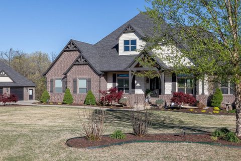 Single Family Residence in Springdale AR 5740 Sparkling Drive 1.jpg