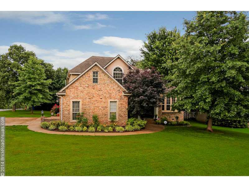 You will fall in love with this Lexington home! Lovely open gloor plan! Master bedroom on the main floor with a huge closet! Large bedrooms upstairs! Walk in attic for storage. Spacious, gorgeous deck with lots of privacy.,Security system. New paint upstairs, in the laundry room, and in the kitchen!