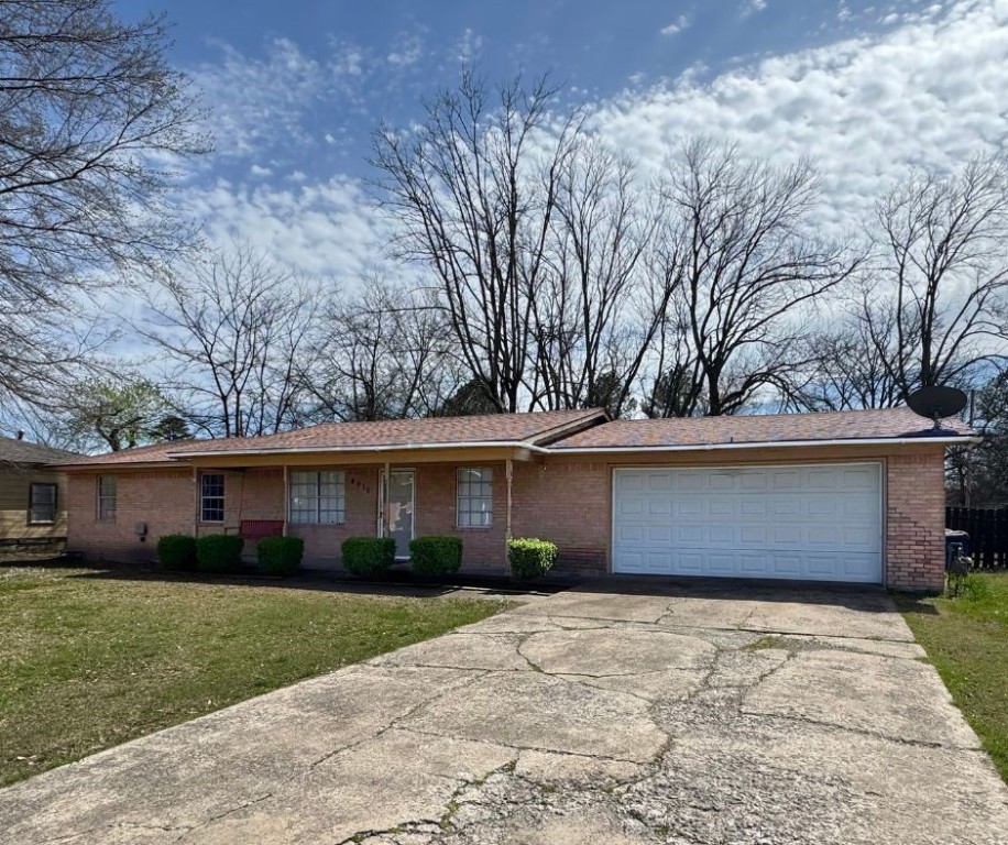 Discover this delightful home, featuring 3 bedrooms and 1.5 bathrooms. The generous kitchen offers ample space for entertaining, while the spacious, cleared lot provides a relaxing outdoor retreat. Don't miss your chance to see this promising property. SOLD AS IS. Seller financing and rent to own options available!
