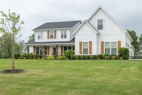 Photo of 1423 River Point Road, Fayetteville, AR 72703 (MLS # 1343454)
