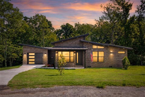 Photo of 5 Briscoe Place, Bella Vista, AR 72715 (MLS # 1356546)
