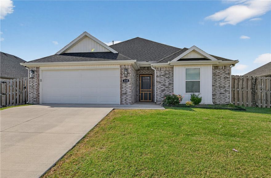 Stunning New All-Brick Home with 3 Bedrooms and 2 Bathrooms can be your Next Home!
This beautiful home features an open concept design complete with a gas fireplace and elegant crown molding in the living room. The main bedroom boasts a tray ceiling and additional crown molding for a touch of sophistication. Key highlights include tile flooring in all bathrooms, the kitchen, and the laundry room; a well-designed kitchen equipped with stainless steel appliances; and a full fence to enhance privacy and security. This home is a perfect blend of style and functionality!