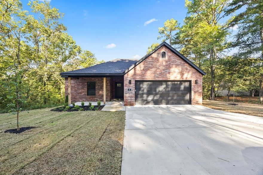 Located just a few minutes from both Granton Park & Tiree Park on Loch Lomond, and not too far from Back 40 hiking and biking trails. And a short drive back to I-49 to access everything NWA has to offer. Come enjoy Bella Vista and all of its beautiful amenities in a NEW home. Home's interior features an open layout with a large granite island, stainless steel appliances, and a pantry. LVP flooring throughout. Dedicated laundry room. Hot Water recirculation system. Builder offers a TWO YEAR warranty. Agents: See remarks and ask about other Bella Vista locations coming up!