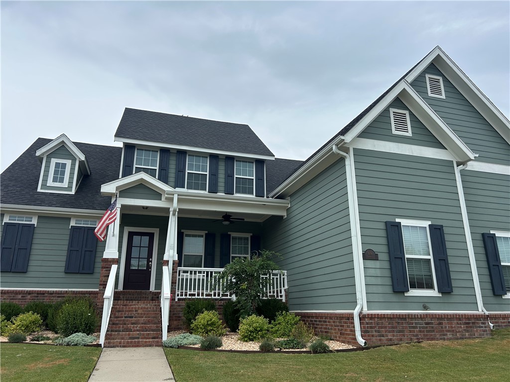 HYDE PARK-CAVE SPRINGS - Residential