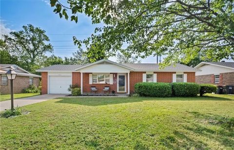Photo of 1003 White Road, Springdale, AR 72762 (MLS # 1337167)