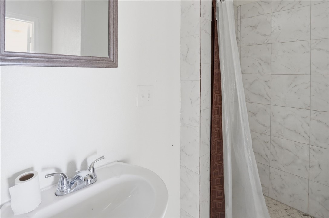 Duckworths Add Rogers - Residential