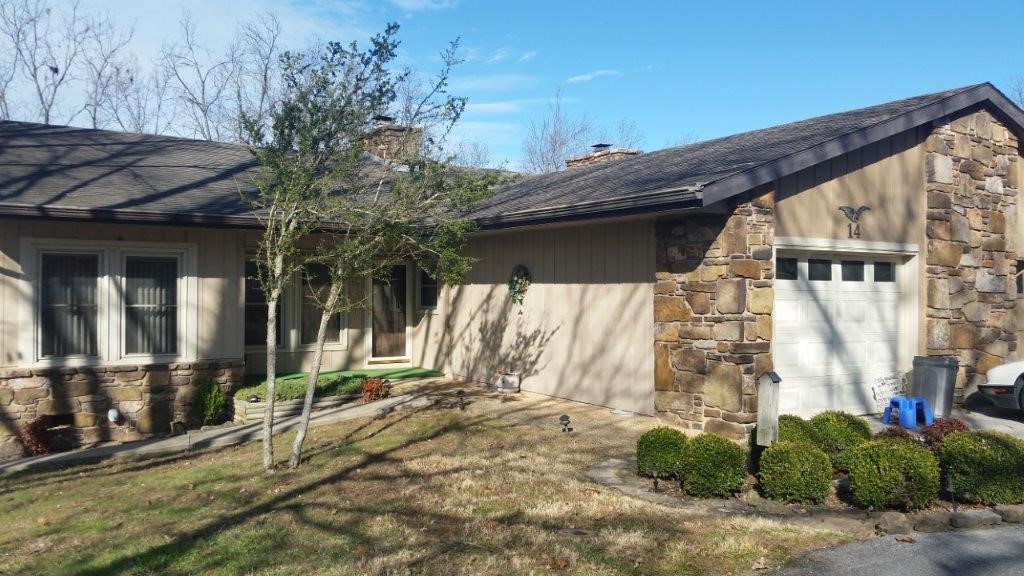 3-bedroom 3 bath with garage - Finished basement with full bath and private entrance - All appliances - View of Lake Windsor - Pets negotiable