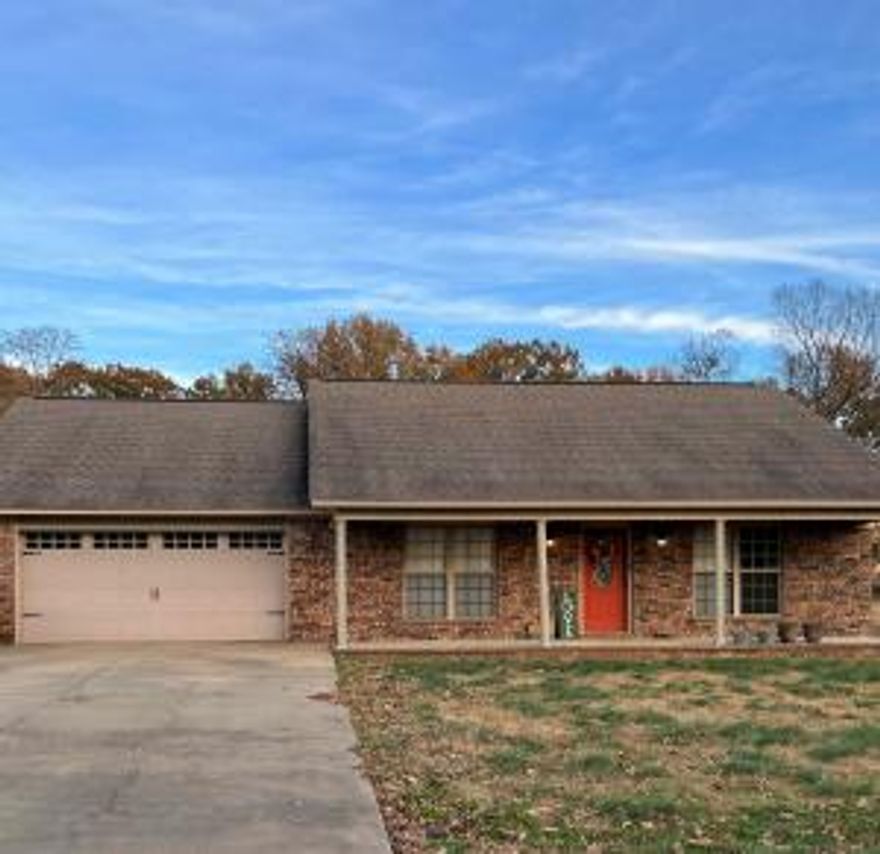 Come and take a look at this beautiful 3 Bedroom 2 Bath Brick Home on just under an acre. Located in Pottsville School District!