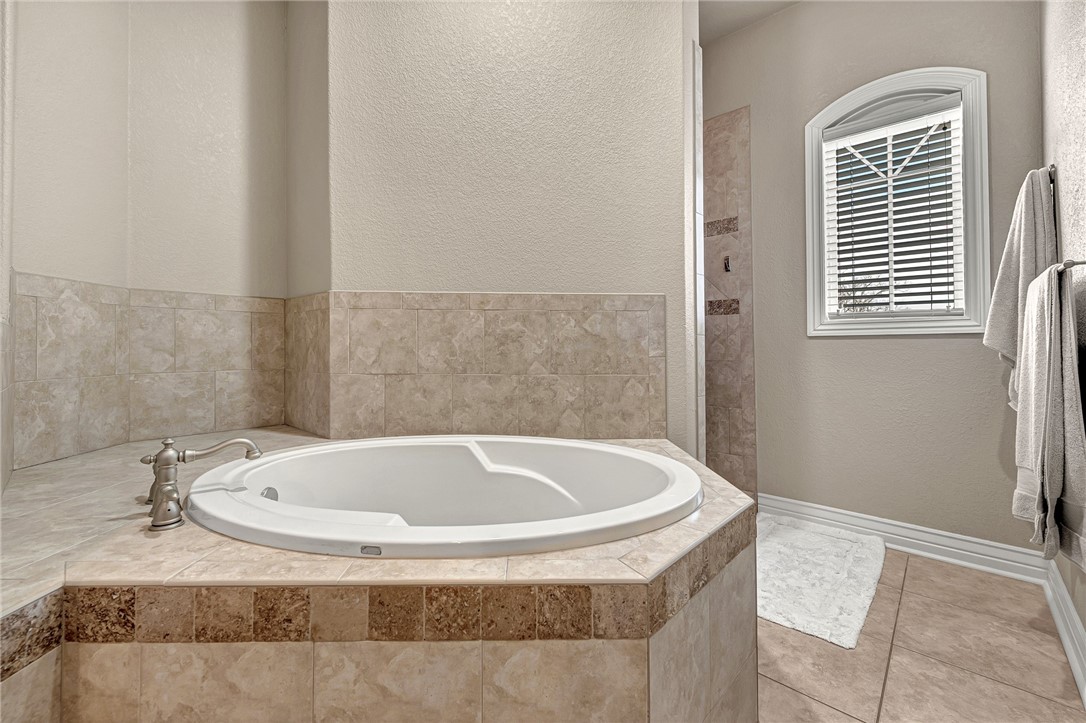 Shadow Valley Ph II Rogers - Residential