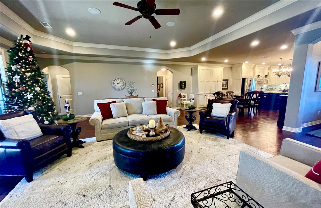 Estates Of Lakeway - Residential