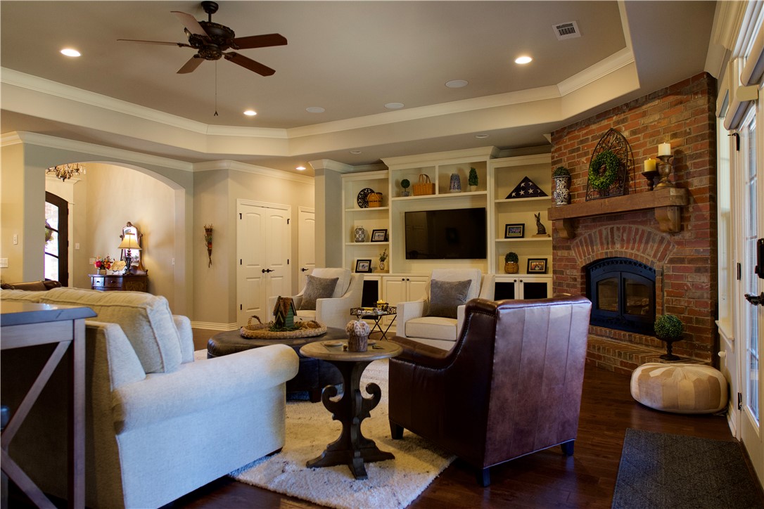 Estates Of Lakeway - Residential