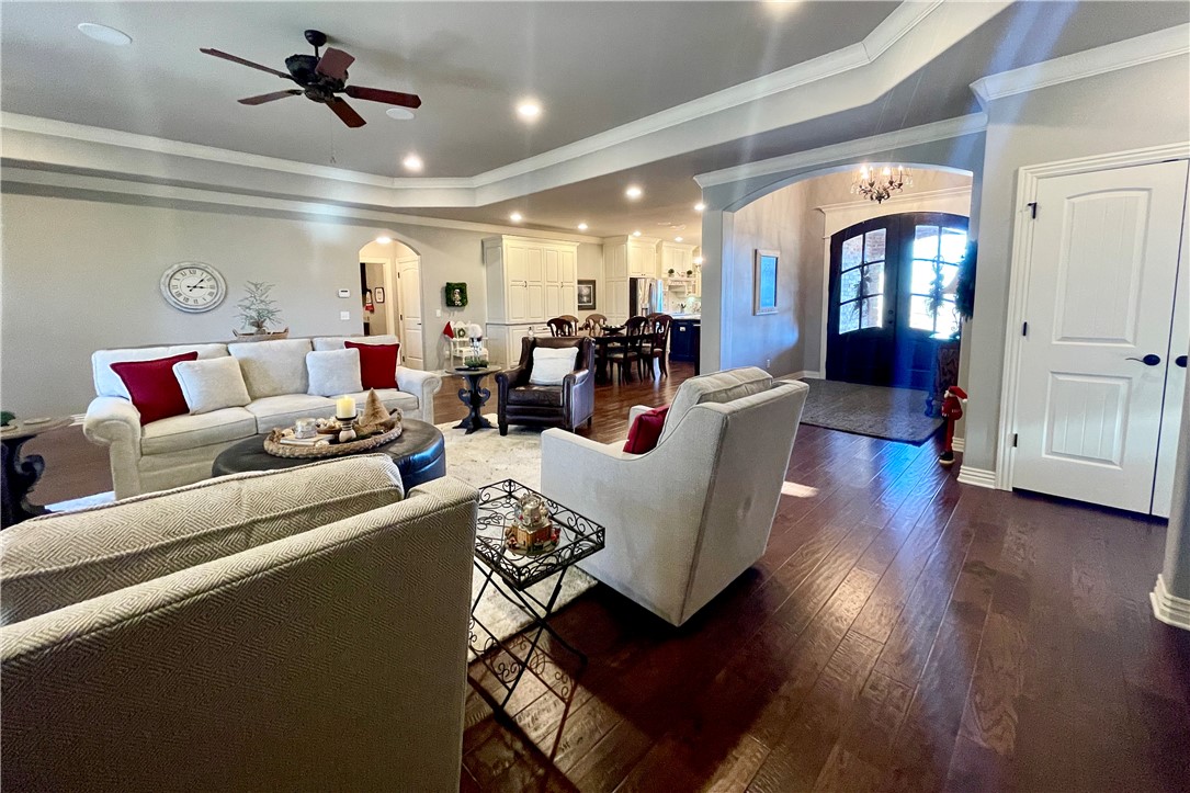 Estates Of Lakeway - Residential