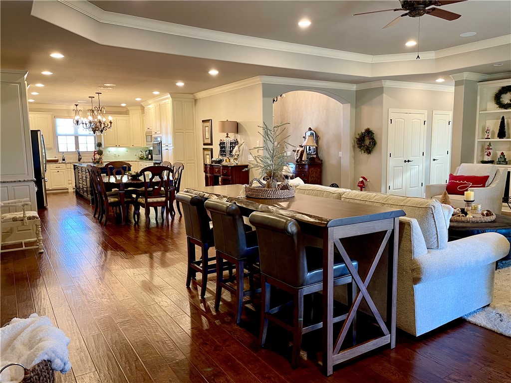 Estates Of Lakeway - Residential