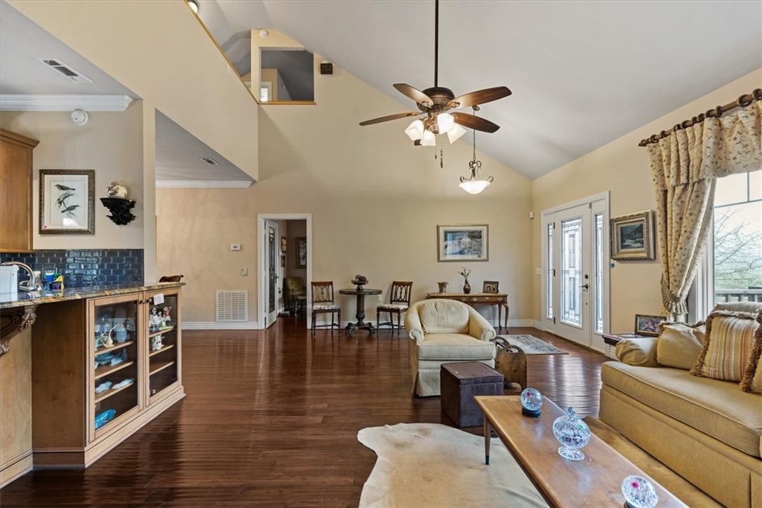Unit 118 Holiday Island - Residential