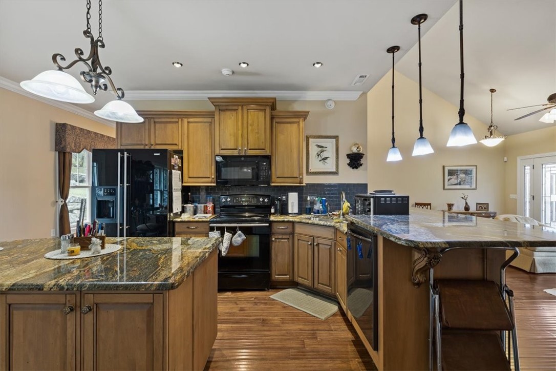 Unit 118 Holiday Island - Residential