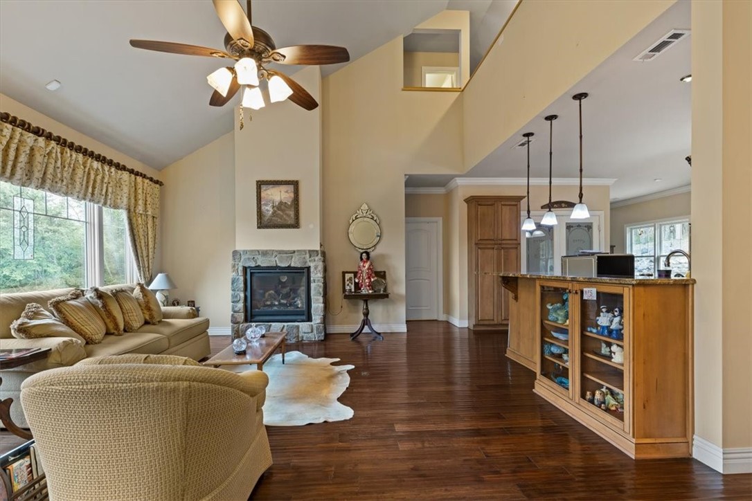 Unit 118 Holiday Island - Residential