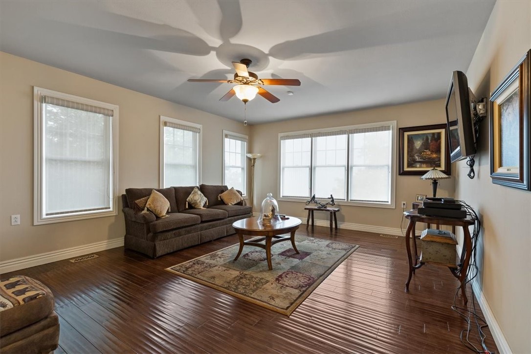 Unit 118 Holiday Island - Residential