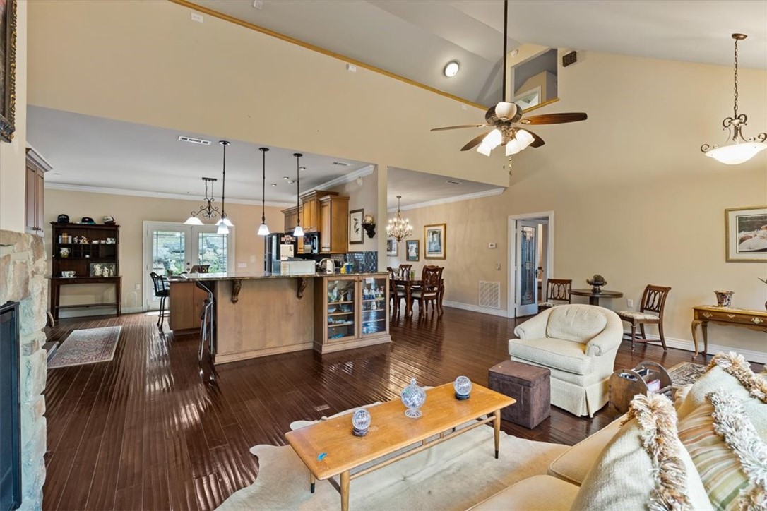Unit 118 Holiday Island - Residential