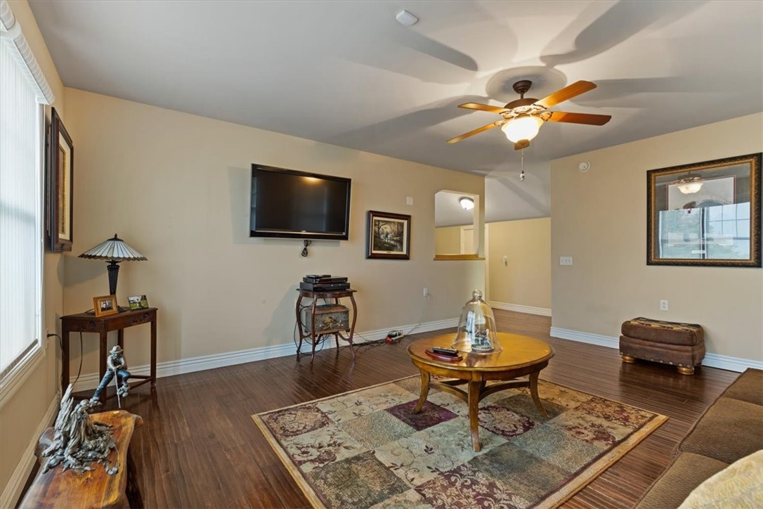 Unit 118 Holiday Island - Residential